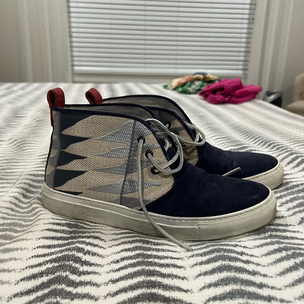 Del Toro Black Leather Chukka Sneaker, size 10